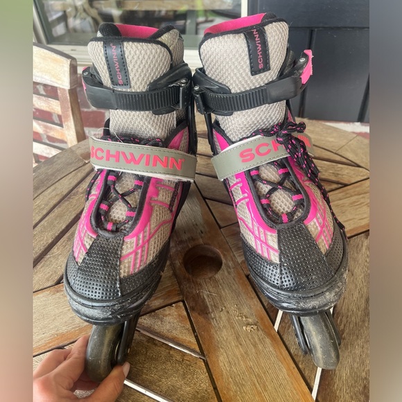 Schwinn In-Line Skates Rollerblades Youth Adjustable Fit - Picture 2 of 4